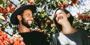 16 Characteristics of a Happy Couple