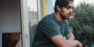 6 Symptoms of Depression in Men and How to Help 1